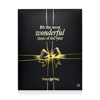 Calendrier de l’Avent Prettylittlething 2025 avec 24 produits beauté tendance, maquillage, soins corps et cheveux pour jeune femme et adolescente.